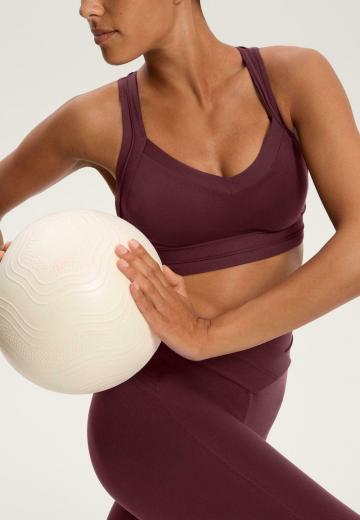 Спортивный топ