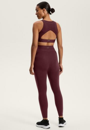 Спортивный топ