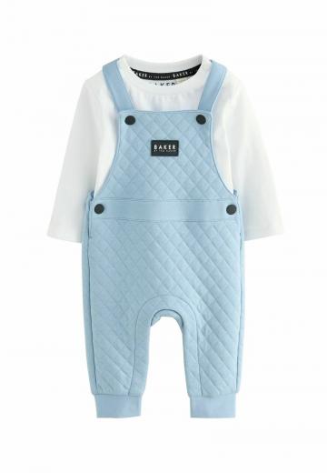 Набор одежды