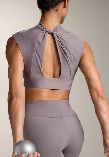 Спортивный топ