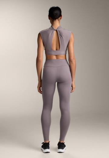 Спортивный топ