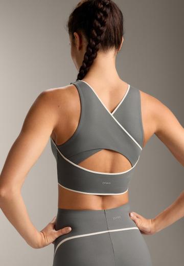 Спортивный топ