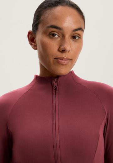 Спортивная куртка