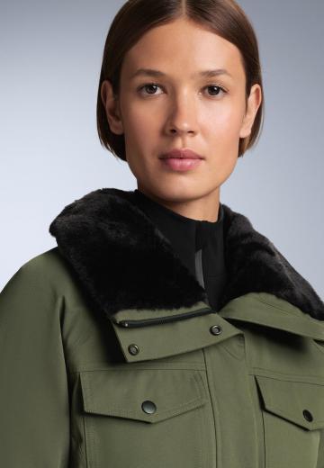 Спортивная куртка