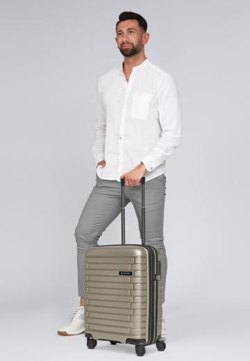 Чемодан на колесах