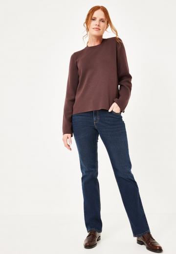 Прямые джинсы