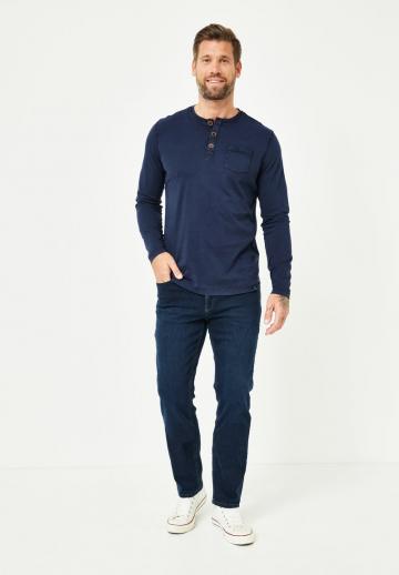 Узкие джинсы