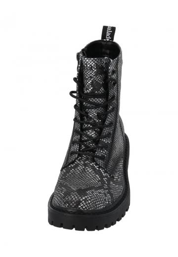 Ботинки на шнуровке