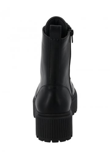 Ботинки на шнуровке