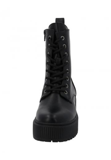 Ботинки на шнуровке