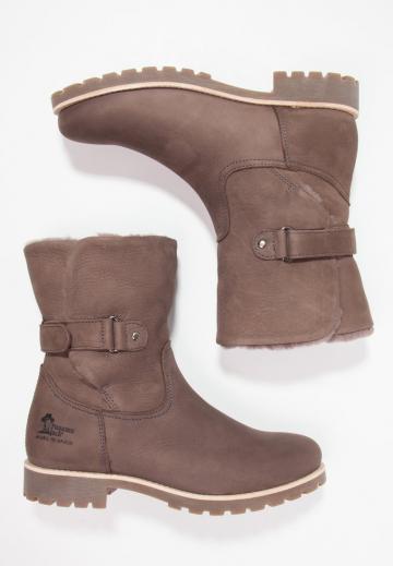 Зимние ботинки