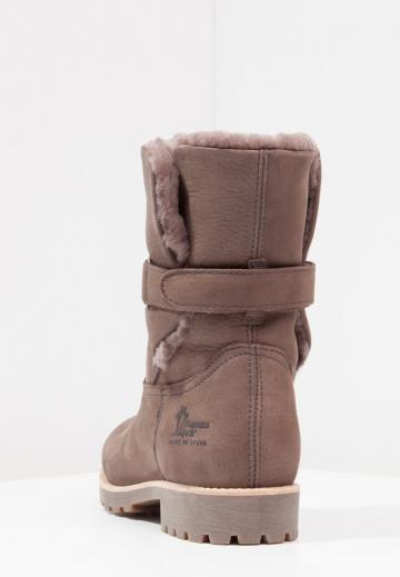 Зимние ботинки