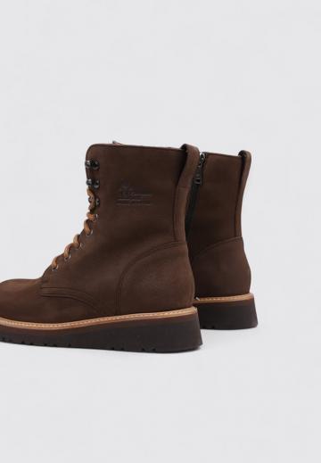 Сапожки на танкетке