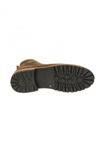 Ботинки на шнуровке