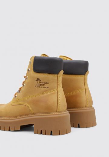 Ботинки на шнуровке