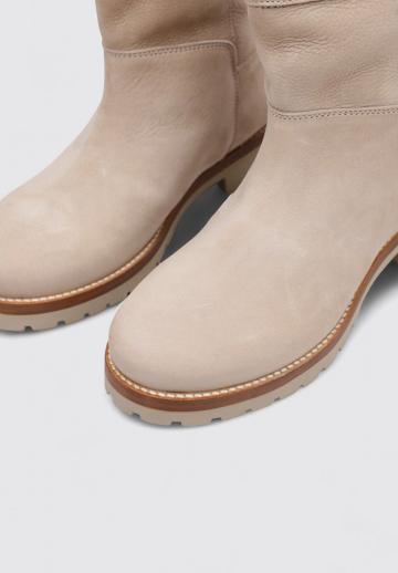 Зимние ботинки