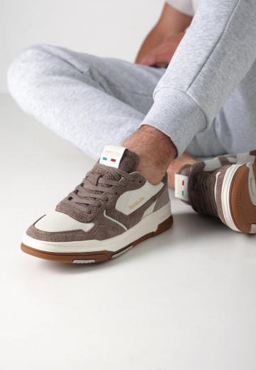 Тренировочные кроссовки