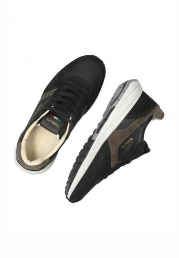 Тренировочные кроссовки