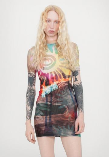 Короткое платье