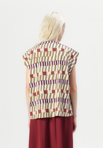 Блузка без рукавов