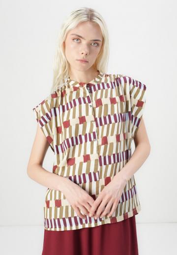 Блузка без рукавов