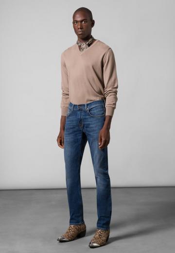 Узкие джинсы