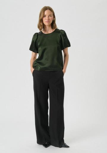 Атласная блузка