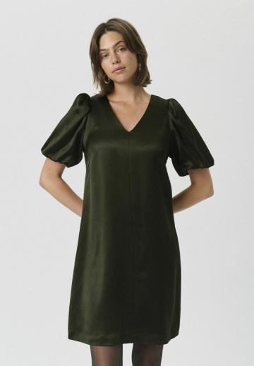 Короткое платье