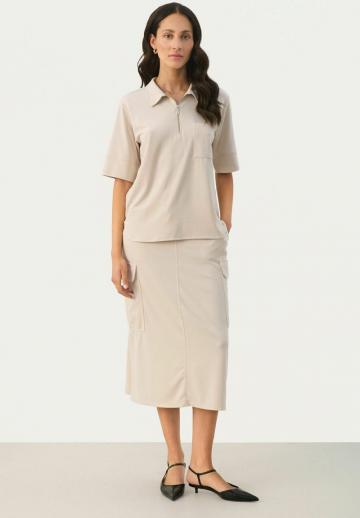 Юбка с накладными карманами