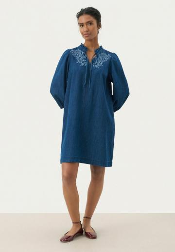 Джинсовое платье