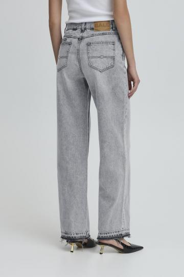 Прямые джинсы