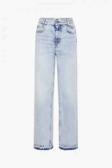 Прямые джинсы