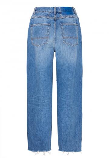 Прямые джинсы