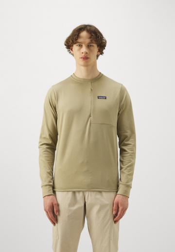 Спортивная кофта