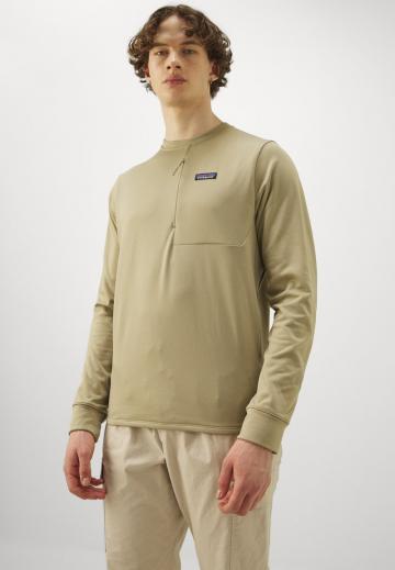 Спортивная кофта