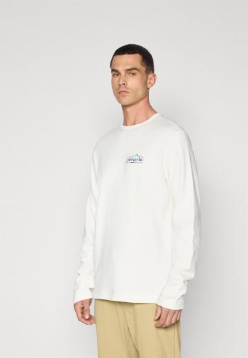 Спортивная кофта