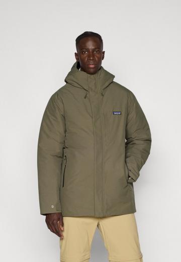 Зимняя куртка