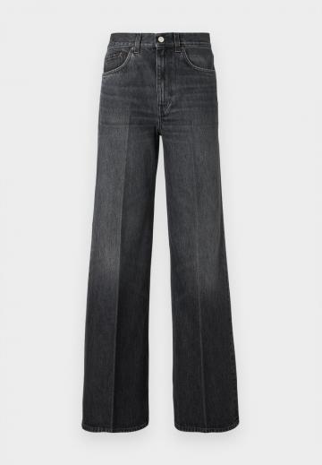 Свободные джинсы