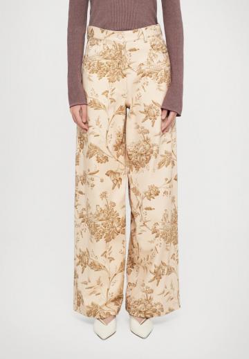 Свободные джинсы