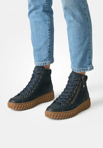 Ботинки на шнуровке