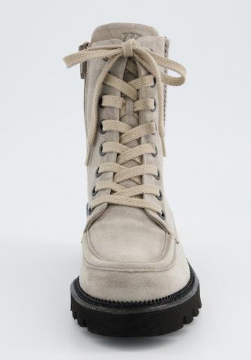 Ботинки на шнуровке