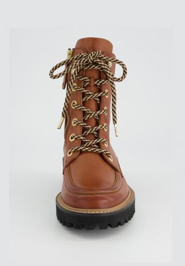Ботинки на шнуровке