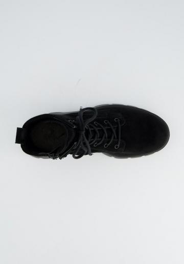 Ботинки на шнуровке