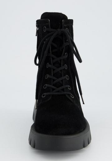 Ботинки на шнуровке