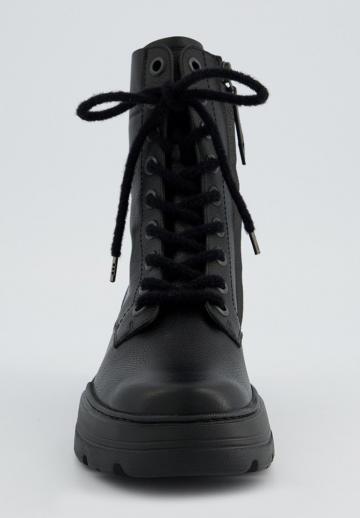 Ботинки на шнуровке