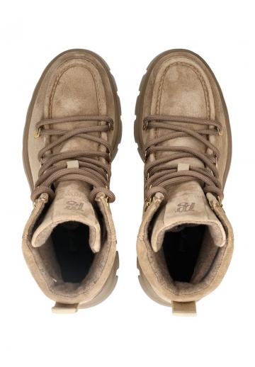 Ботинки на шнуровке