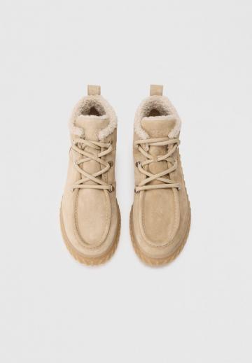 Сапожки на танкетке