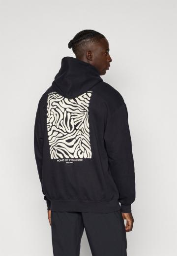 Спортивная кофта