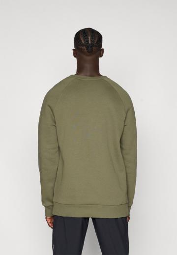 Спортивная кофта