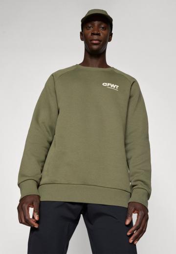 Спортивная кофта